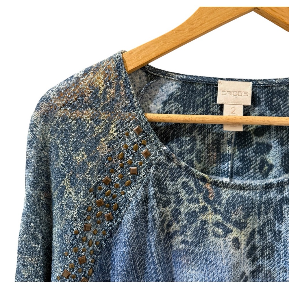 Chico's Albany Crochet Studded Shoulder Blue Top Leopard Print Design Size 2 - Picture 3 of 10